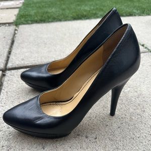 Nine West Platform Black Pumps (Size 6)